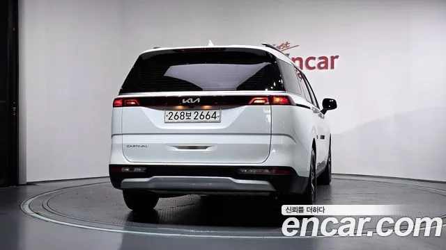 Kia Canival Carnival 4 поколение Бензин 9 мест Prestige — Фото автомобиля 4
