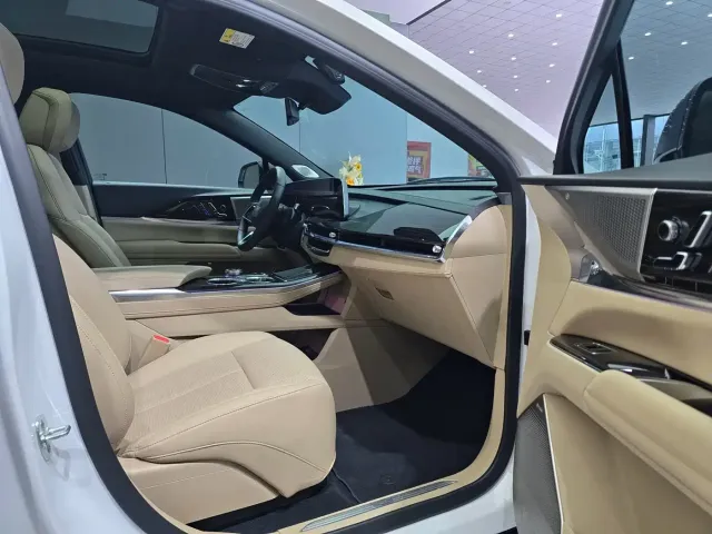 Cadillac XT5 — Фото автомобиля 7