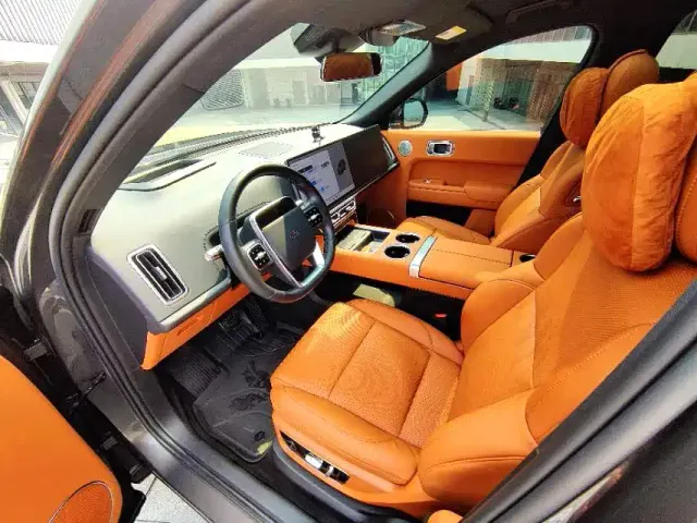 Li Auto Li L8 2023 Pro — Фото автомобиля 5