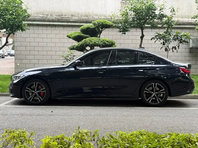 BMW 3 Series — Фото автомобиля 3