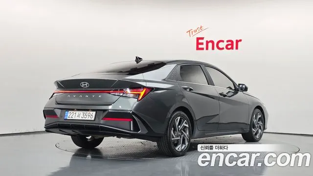 Hyundai Avante — Фото автомобиля 2
