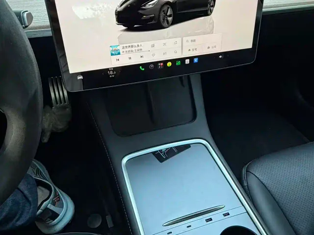 Tesla Model 3 — Фото автомобиля 6