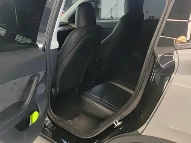 Tesla Model Y — Фото автомобиля 7