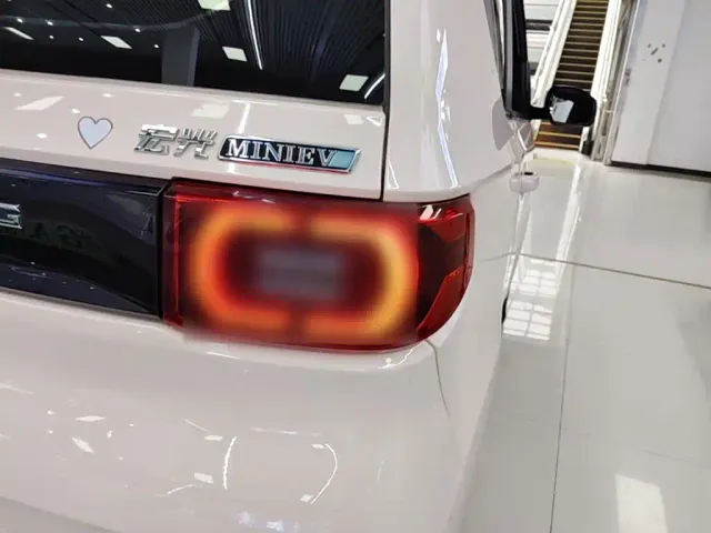 Wuling Hongguang Mini EV — Фото автомобиля 7