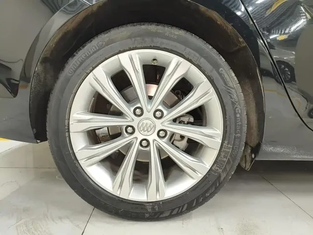 Buick Regal — Фото автомобиля 18
