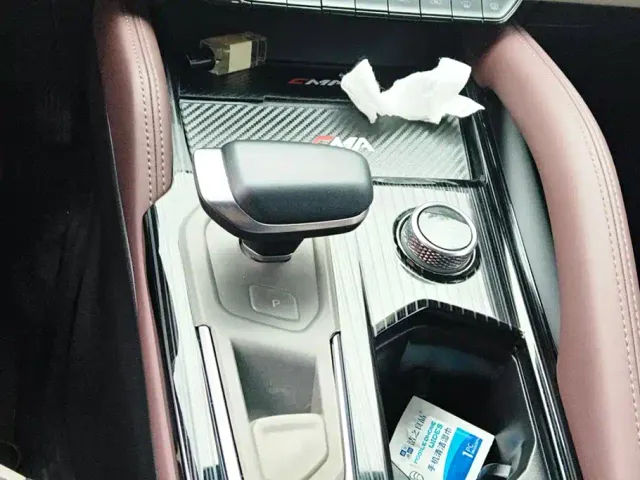 Geely Xingyue L — Фото автомобиля 16