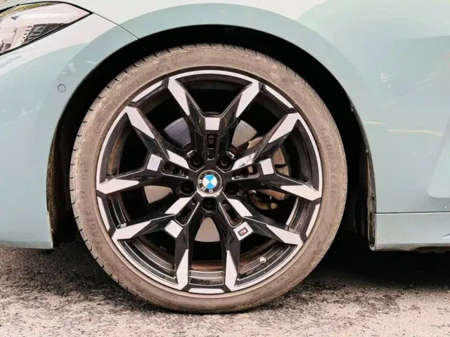 BMW BMW 4 Series 2024 430i M Sport Shadow Edition — Фото автомобиля 7