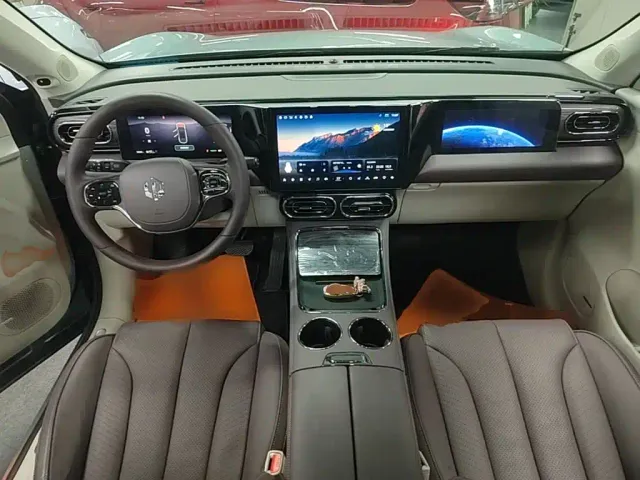 Leapmotor C11 — Фото автомобиля 9