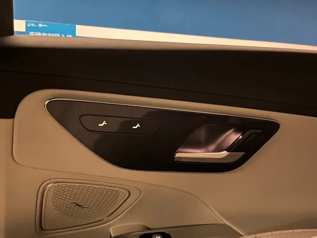 Mercedes-Benz C-Class — Фото автомобиля 18