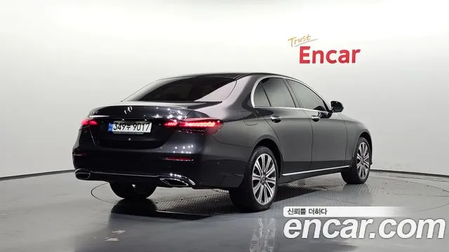 Mercedes-Benz E-Class E-класс W213 E350 4MATIC Exclusive — Фото автомобиля 2