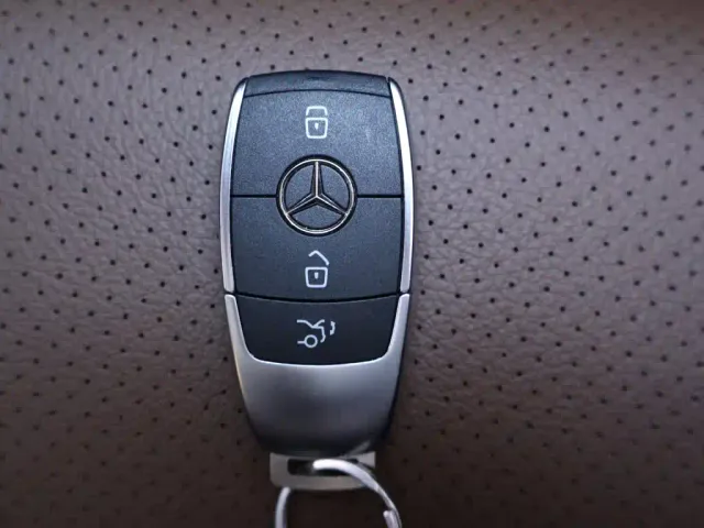 Mercedes-Benz GLE-Class — Фото автомобиля 26