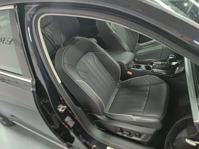 Volkswagen Passat — Фото автомобиля 24