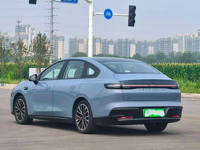 Leapmotor B01 — Фото автомобиля 7