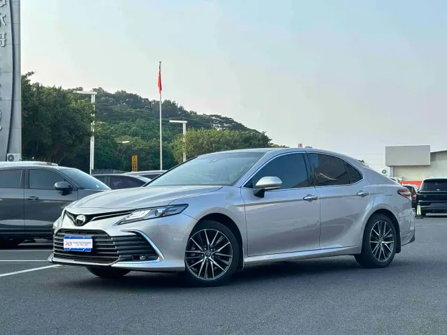 Фотография автомобиля — Toyota Camry