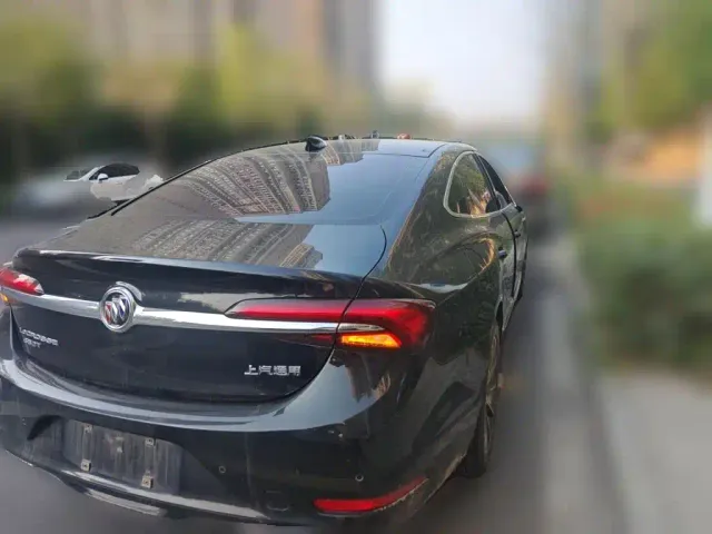 Buick LaCrosse — Фото автомобиля 6