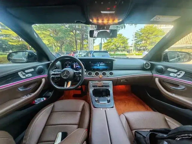 Mercedes-Benz E-Class — Фото автомобиля 5