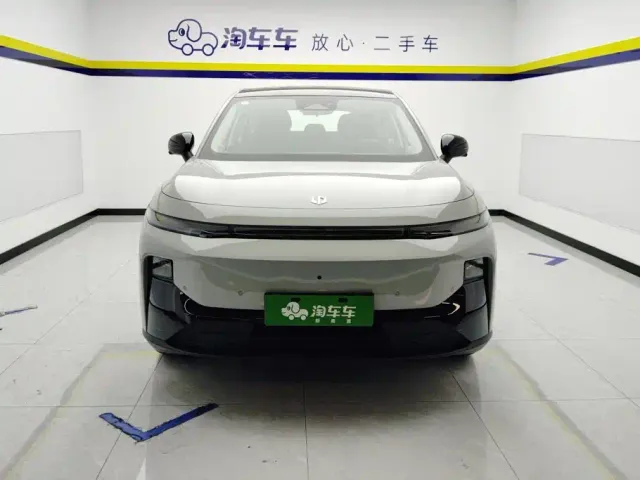 Leapmotor B10 — Фото автомобиля 2