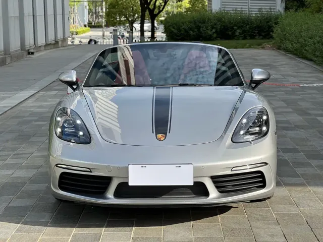 Porsche 718 — Фото автомобиля 2