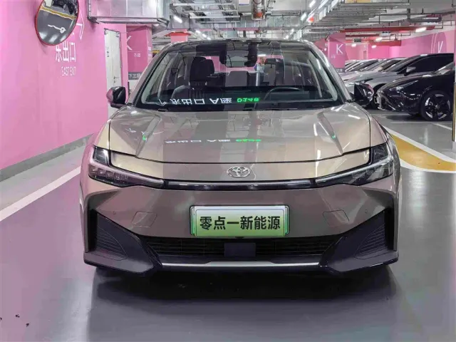 Toyota bZ3 — Фото автомобиля 2