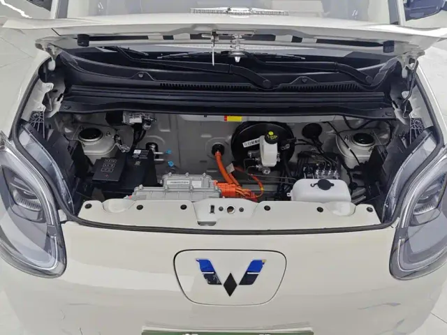 Wuling Hongguang Mini EV — Фото автомобиля 10
