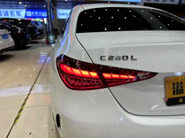 Mercedes-Benz C-Class — Фото автомобиля 12