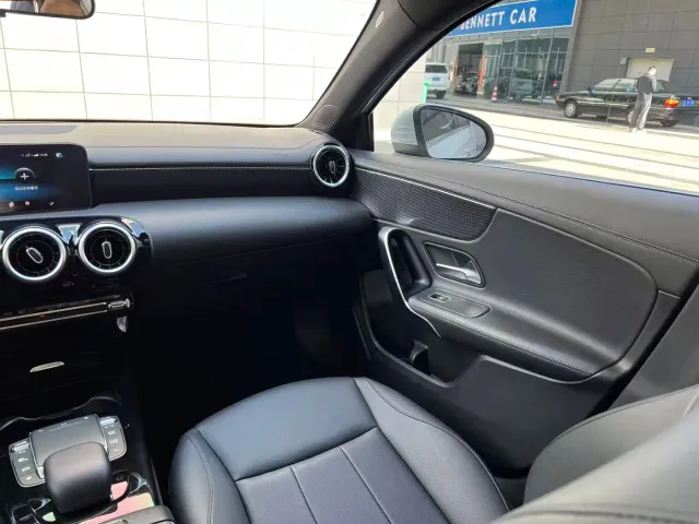 Mercedes-Benz A-Class — Фото автомобиля 10