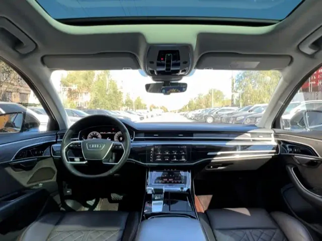 Audi A8 — Фото автомобиля 9