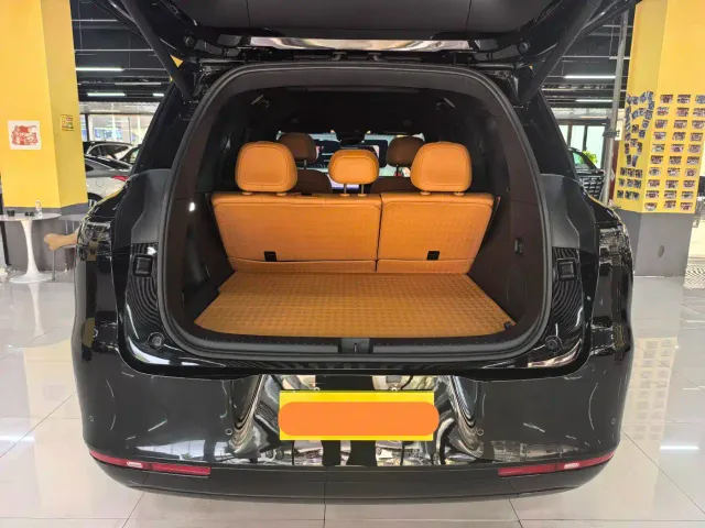IM Motors LS8 — Фото автомобиля 10