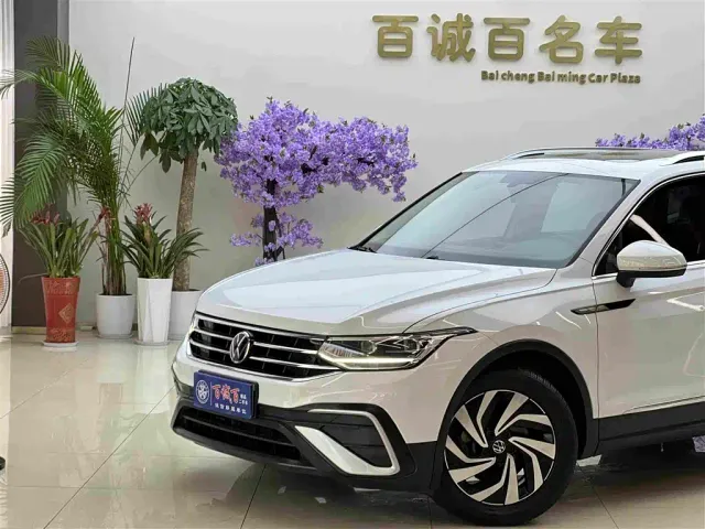 Volkswagen Tiguan L — Фото автомобиля 2