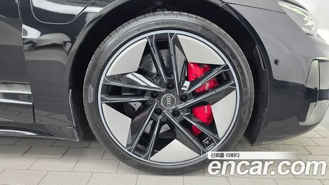 Audi RS e-tron GT — Фото автомобиля 6