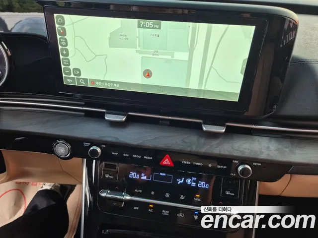 Kia Canival — Фото автомобиля 20