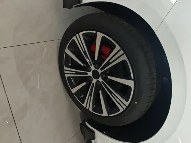 Geely Xingrui — Фото автомобиля 22
