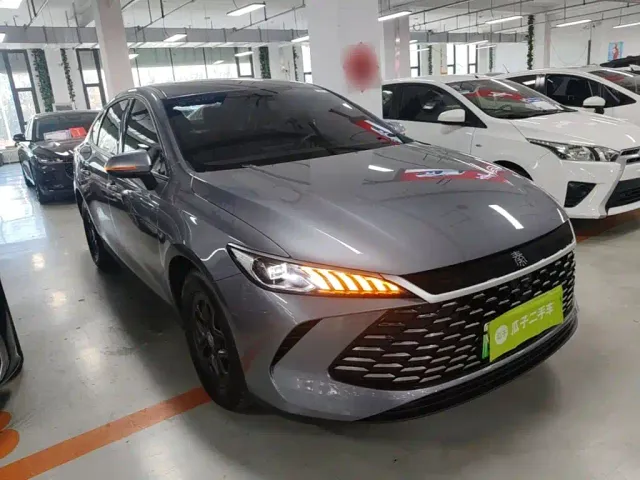 BYD Qin PLUS — Фото автомобиля 3
