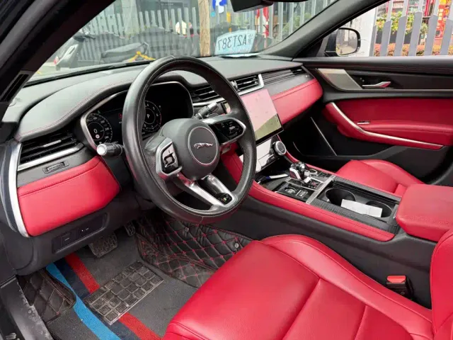 Jaguar XFL — Фото автомобиля 7