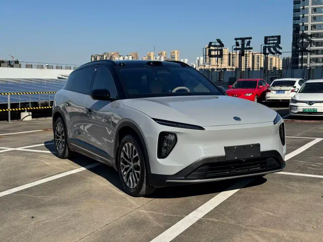 Nio ES6 — Фото автомобиля 2