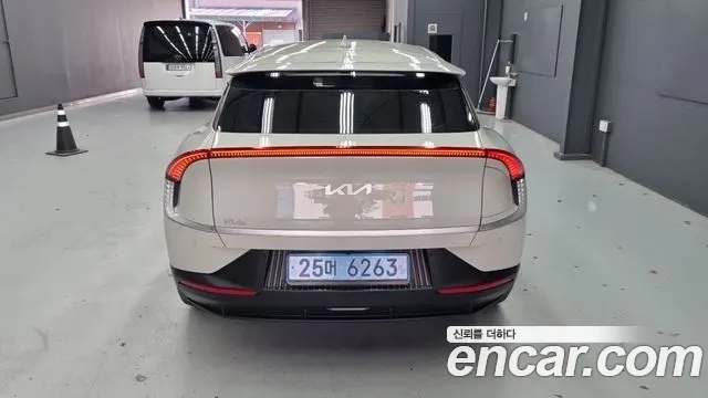 Kia EV6 — Фото автомобиля 4