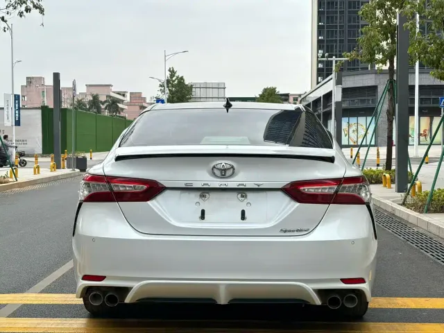 Toyota Camry — Фото автомобиля 5
