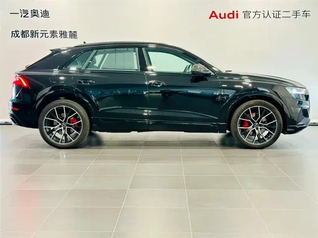 Audi Q8 — Фото автомобиля 3