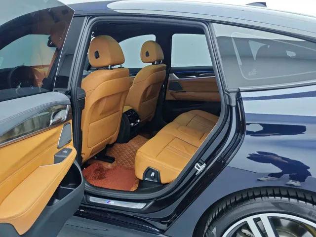 BMW 6 Series Gran Turismo — Фото автомобиля 15