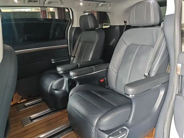 GAC Trumpchi M8 — Фото автомобиля 16