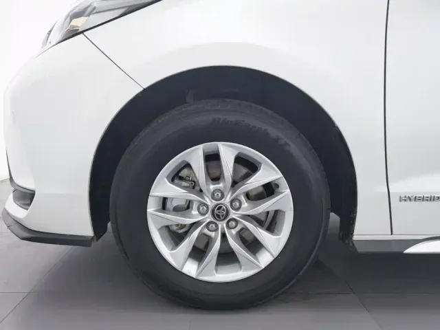Toyota Granvia — Фото автомобиля 17