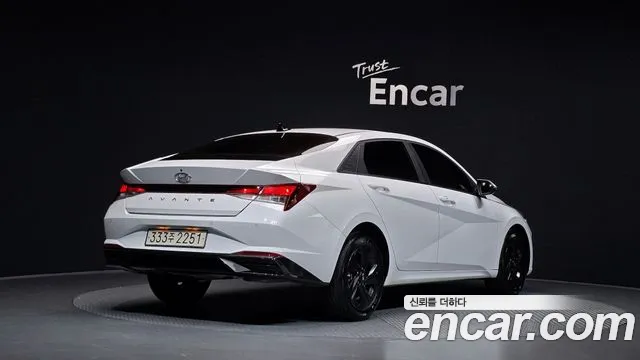 Hyundai Avante — Фото автомобиля 2