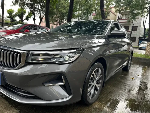 Geely Emgrand — Фото автомобиля 16