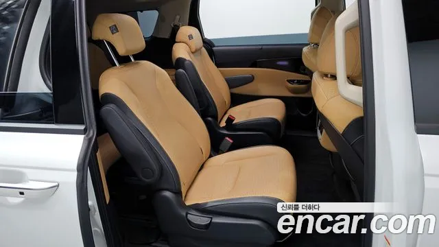 Kia Canival Carnival 4 поколение 9 мест Signature — Фото автомобиля 12