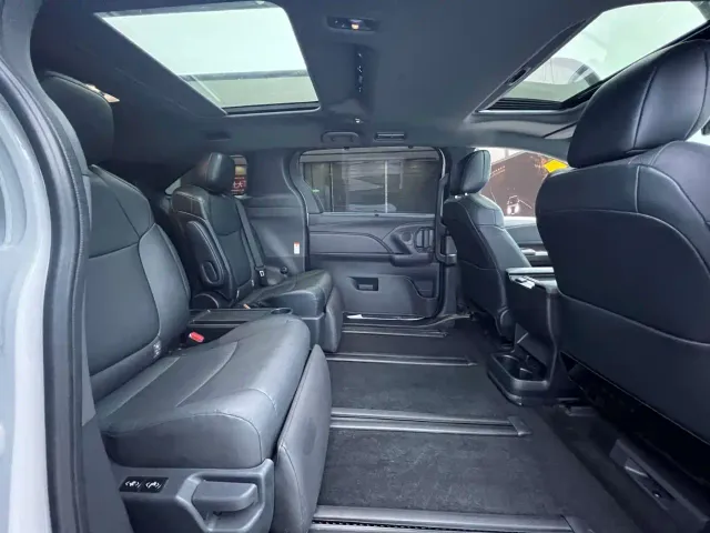 Toyota Granvia — Фото автомобиля 7