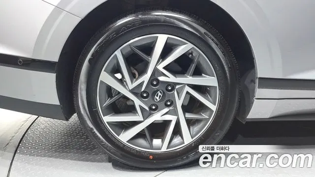 Hyundai Grandeur GN7 — Фото автомобиля 5