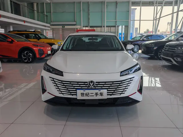Changan Eado — Фото автомобиля 2