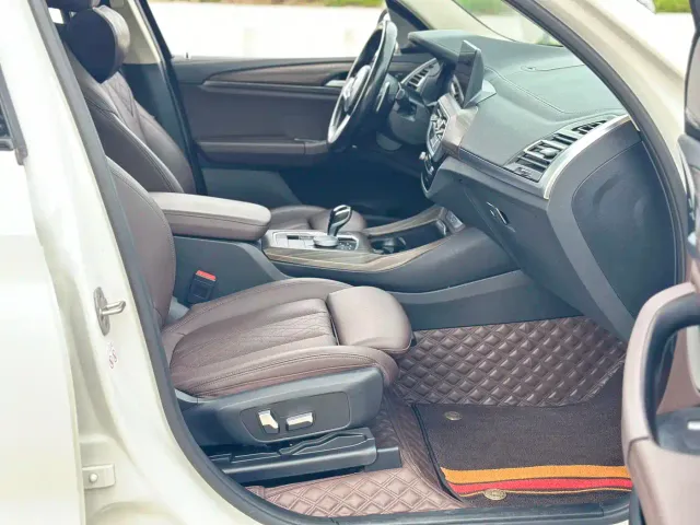 BMW X3 — Фото автомобиля 16