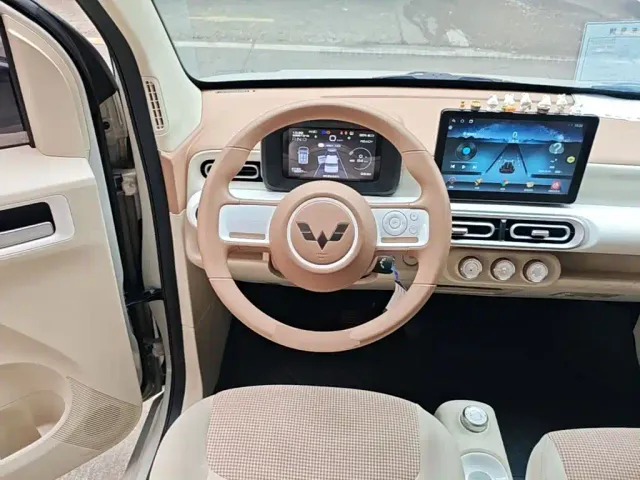 Wuling Hongguang Mini EV — Фото автомобиля 6