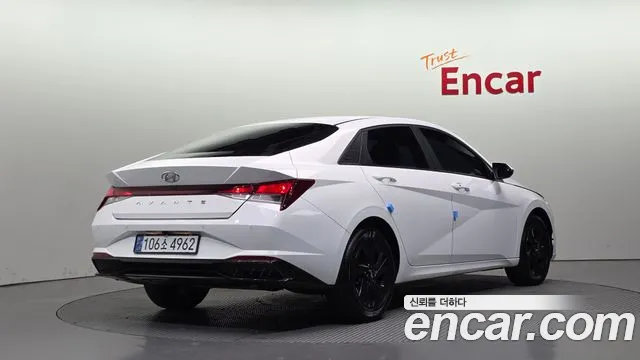 Hyundai Avante CN7 — Фото автомобиля 2